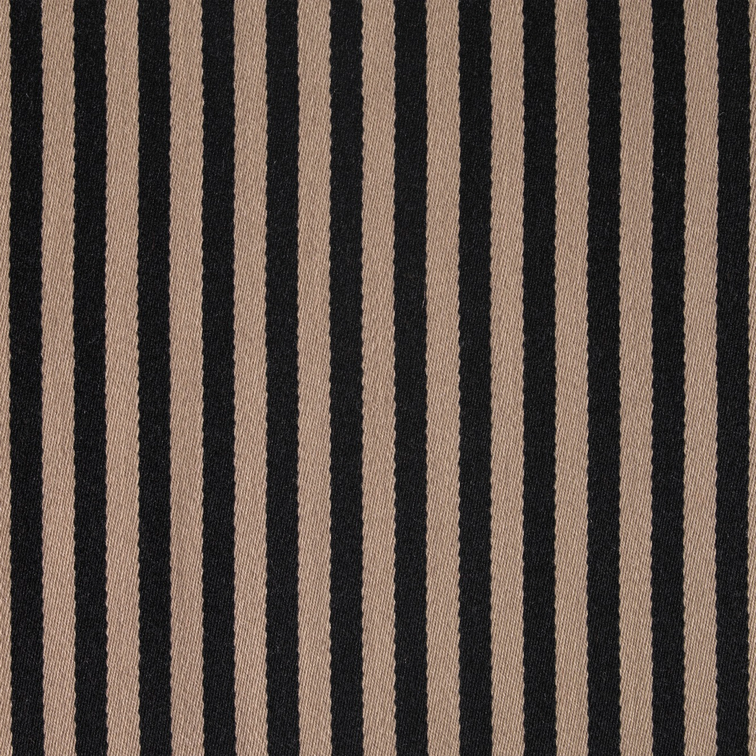 Black/Raw Umber
