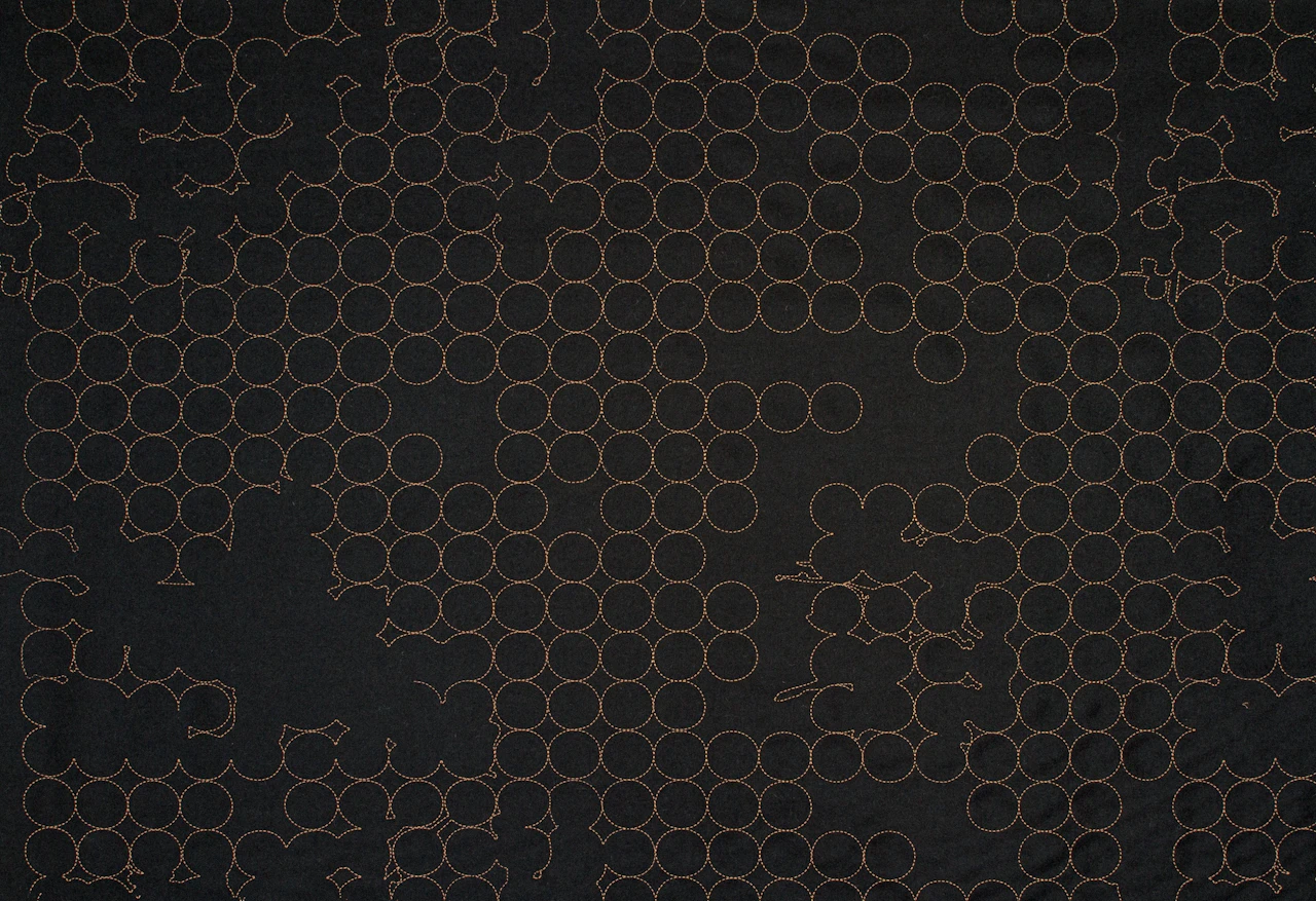 Black/Mahogany